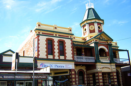 The Court Hotel - Kalgoorlie