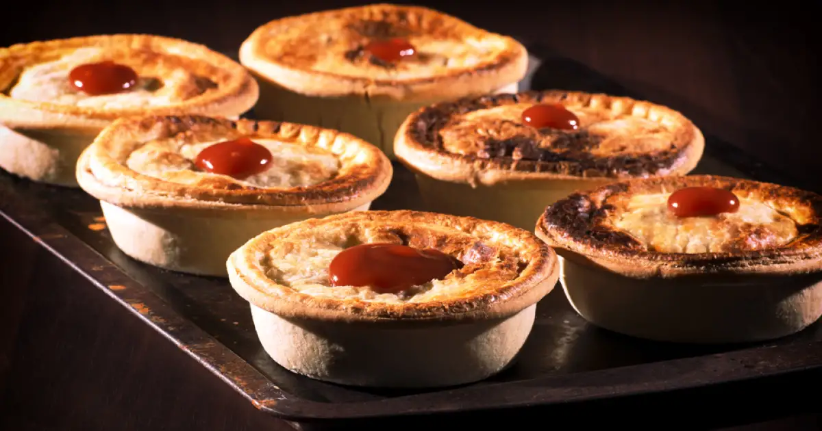 Meat pies & tomato sauce